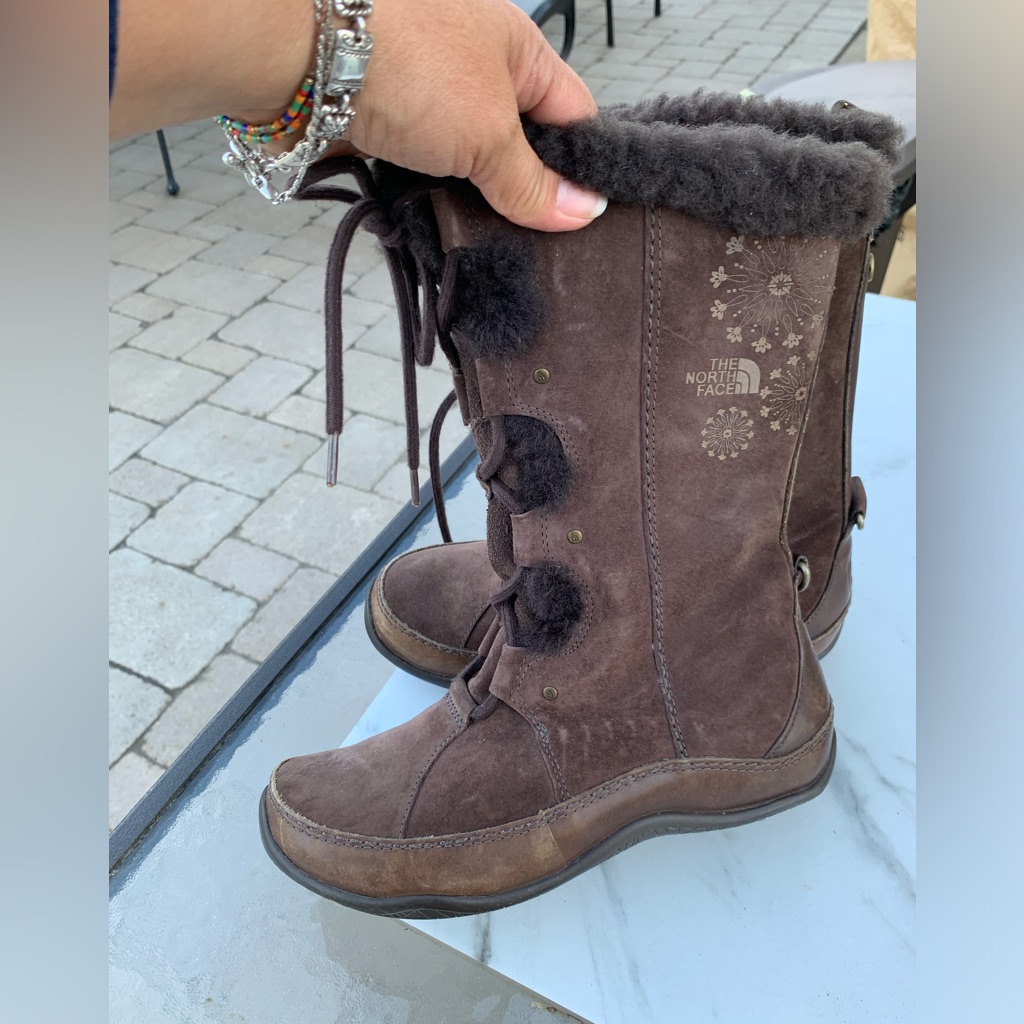 The North Face Womens Size 6.5 Primaloft 200 Gram Insulation Boots Brown